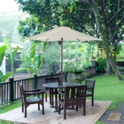 Parasol de Terraza con Mástil de Aluminio Techo de Ventilación y Poste Desmontable Impermeable para Patio Beige - Ogal.Es
