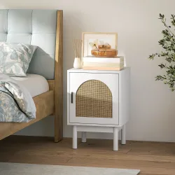 Mesilla de Noche con Puerta de Ratán Estante Ajustable y Patas de Madera Estilo Bohemio 40x35x58 cm Blanco - Ogal.Es
