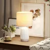 Lámpara de Mesa con Base de Cerámica y Pantalla de Lino Estilo Retro para Dormitorio 40W Blanco y Beige - Ogal.Es