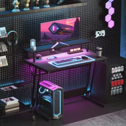 Escritorio Gaming con Luces LED 100x60 cm omas de Corriente Soporte para Monitor Estantes y Control Remoto Negro - Ogal.Es