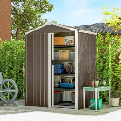 Cobertizo de Jardín Exterior 1,1 m² 136x87x176 cm con Puerta Corredera Techo Inclinado y Guantes Marrón - Ogal.Es