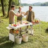 Mesa Plegable Camping con 2 Fregaderos Grifo Manguera Estante Lateral Cajón Cesta Rejilla Regla y Ranuras Blanco - Ogal.Es